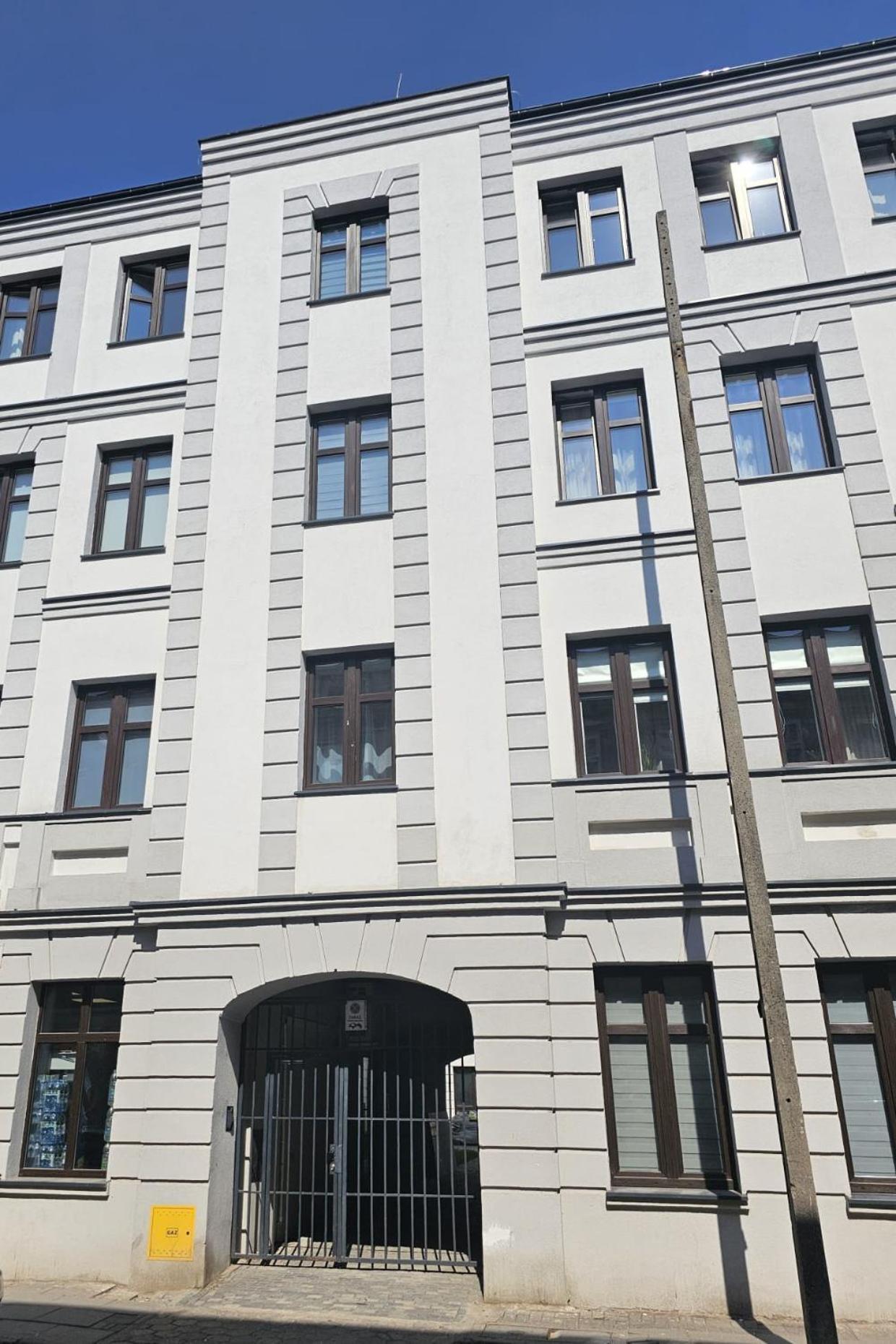 Vienna Nawrot *